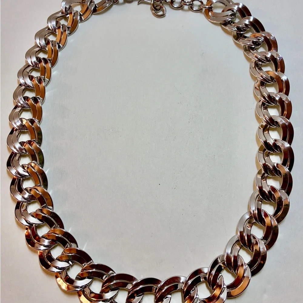 Vintage Signed “MONET” Heavy Chain-linked Necklace in a Silver Tone Setting - Picture 12 of 12